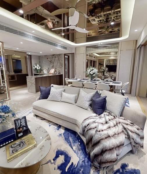 More Than $500,000 Discount! Brand New Penthouse Near MRT Station!, East Coast / Marine Parade, 5 Bedrooms, 2,659 sqft, Condominium For Sale, by Evon Lee, 500250454 - Living Room - PropertyGuru.com.sg