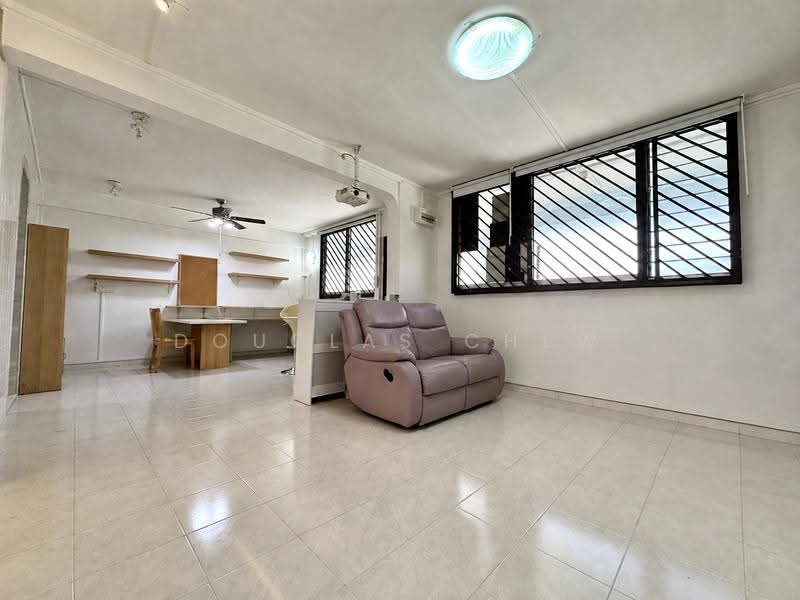 1 Toh Yi Drive, 1 Toh Yi Drive, Clementi Park / Upper Bukit Timah, 3 Bedrooms, 1,119 sqft, HDB Flat For Rent, by Douglas Chew, 500250464 - Living Room - PropertyGuru.com.sg