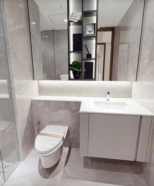 Rare and Spacious 1-Bedroom Unit Next to MRT Station, East Coast / Marine Parade, 1 Bedroom, 581 sqft, Condominium For Sale, by Evon Lee, 500250469 - Bathroom - PropertyGuru.com.sg