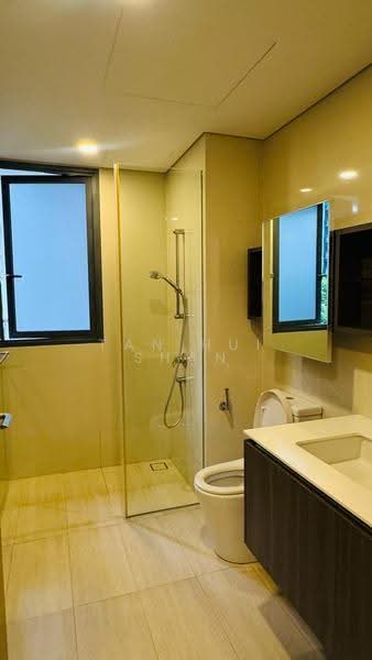 Lakeville, 1 Jurong Lake Link, Boon Lay / Jurong / Tuas, 4 Bedrooms, 1,475 sqft, Condominium For Rent, by Tan Hui Shan, 500250472 - Bathroom - PropertyGuru.com.sg