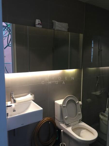 36 & 38 Armenian Street, 36 Armenian Street, City Hall / Clarke Quay, 1,389 sqft, Office For Rent, by Khayden Chua, 500250473 - Bathroom - CommercialGuru.com.sg