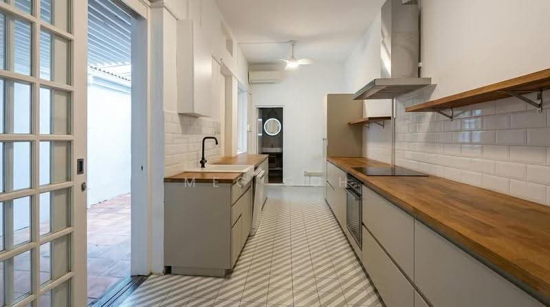 Cairnhill Road Conservation House, Cairhill Road, Orchard / River Valley, 3 Bedrooms, 2,045 sqft, Terraced House For Sale, by Meg Goh, 500250479 - Kitchen - PropertyGuru.com.sg