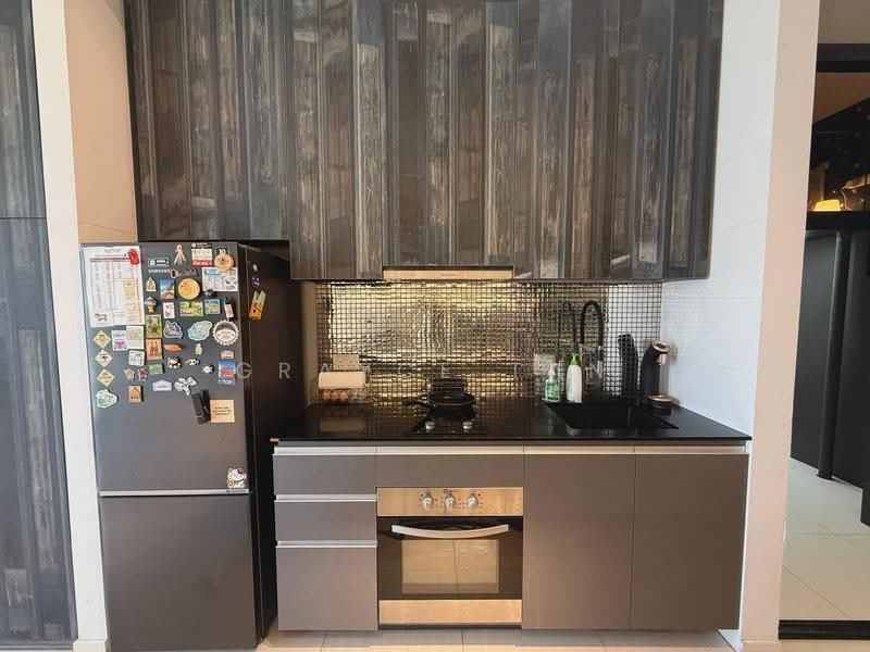 Boathouse Residences, 33 Upper Serangoon View, Hougang / Punggol / Sengkang, 2 Bedrooms, 732 sqft, Condominium For Sale, by Grayce Tan, 500250485 - Kitchen - PropertyGuru.com.sg