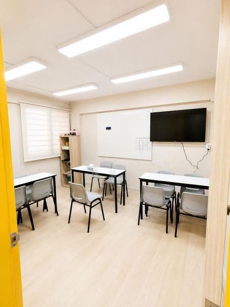 4 Lorong 7 Toa Payoh, LORONG 7 TOA PAYOH, Balestier / Toa Payoh, 1,399 sqft, Shop / Shophouse For Sale, by Joyce Tan 陈慧珊, 500250487 - Study - CommercialGuru.com.sg