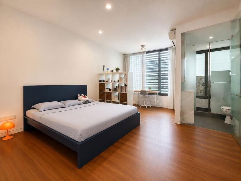 Gilstead Brooks, 39 Gilstead Road, Newton / Novena, 5 Bedrooms, 2,905 sqft, Cluster House For Sale, by Evonne Tang, 500250494 - Bedroom - PropertyGuru.com.sg