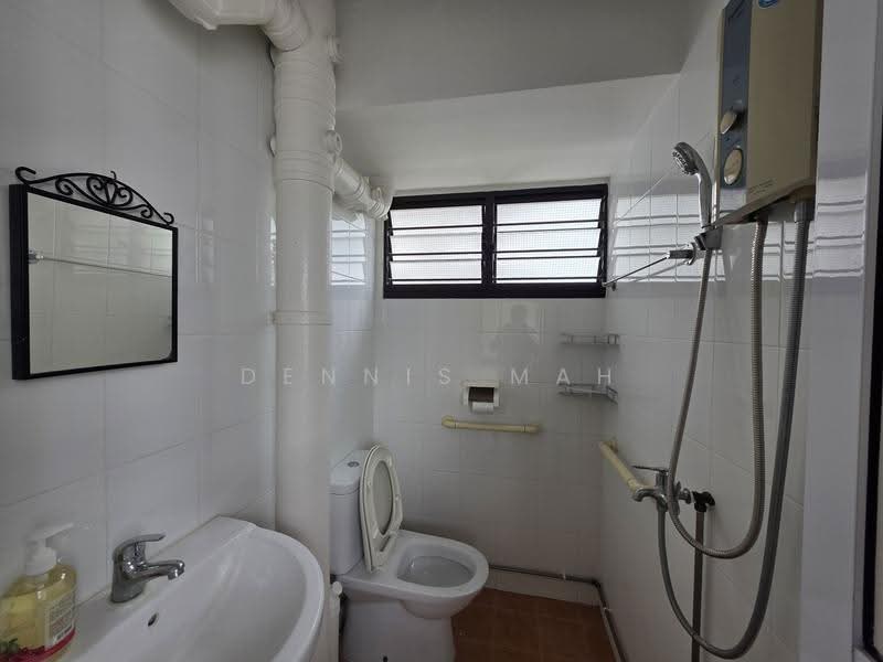115 Hougang Avenue 1, 115 Hougang Avenue 1, Hougang / Punggol / Sengkang, 1 Bedroom, 721 sqft, HDB Flat For Rent, by Dennis Mah, 500250508 - Bathroom - PropertyGuru.com.sg