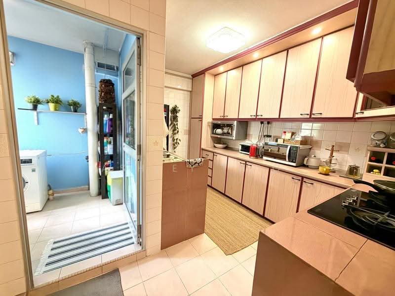 657 Jalan Tenaga, 657 Jalan Tenaga, Eunos / Geylang / Paya Lebar, 3 Bedrooms, 1,141 sqft, HDB Flat For Sale, by Ashley Thio, 500250509 - Kitchen - PropertyGuru.com.sg