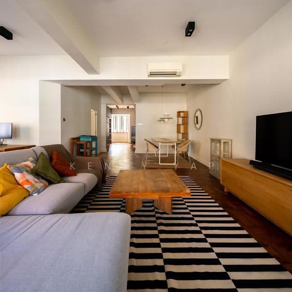 Joo Chiat Place Walk-Up Apartment, Joo Chiat Place, East Coast / Marine Parade, 2 Bedrooms, 1,442 sqft, Walk-up Apartment For Rent, by Kenny Yap, 500250515 - Living Room - PropertyGuru.com.sg