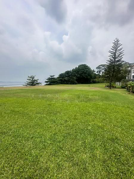 Breathtaking 3.5-Storey Seaside Detached with Lift and Basement, Wak Hassan Drive/Wak Hassan/Sembawang Park/Sembawang/Yishun, Sembawang / Yishun, 8 Bedrooms, 8,442 sqft, Bungalow House For Sale, by Yeong Wei Jian, 500250517 - Exterior - PropertyGuru.com.sg