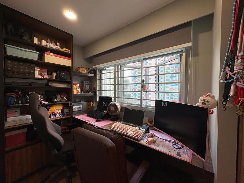 453B Fernvale Road, 453B Fernvale Road, Seletar / Yio Chu Kang, 3 Bedrooms, 990 sqft, HDB Flat For Sale, by Dennis Lim, 500250518 - Study - PropertyGuru.com.sg