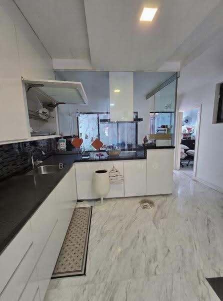 Sembawang Place, Sembawang place, Sembawang / Yishun, 5 Bedrooms, 4,000 sqft, Semi-Detached House For Sale, by Bryan Ng, 500250519 - Kitchen - PropertyGuru.com.sg
