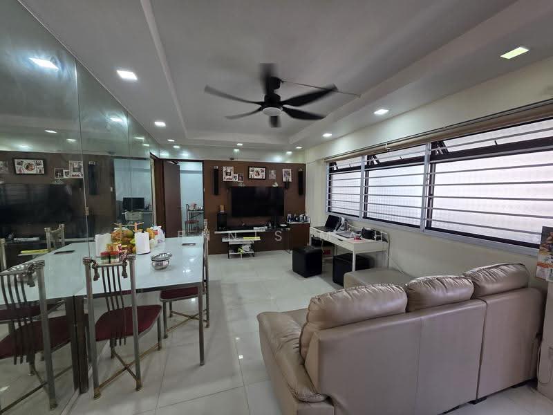 619 Bukit Panjang Ring Road, 619 Bukit Panjang Ring Road, Dairy Farm / Bukit Panjang / Choa Chu Kang, 3 Bedrooms, 968 sqft, HDB Flat For Sale, by Dennis Mah, 500250520 - Living Room - PropertyGuru.com.sg