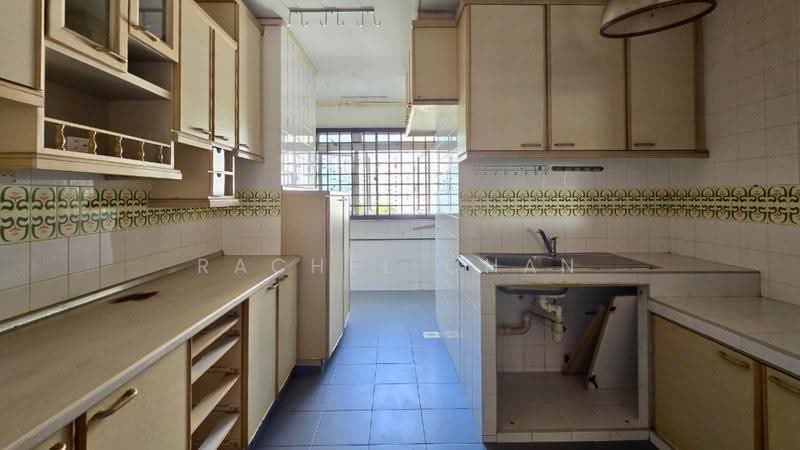 423 Pasir Ris Drive 6, 423 Pasir Ris Drive 6, Pasir Ris / Tampines, 3 Bedrooms, 1,216 sqft, HDB Flat For Sale, by Rachel Chan, 500250534 - Kitchen - PropertyGuru.com.sg