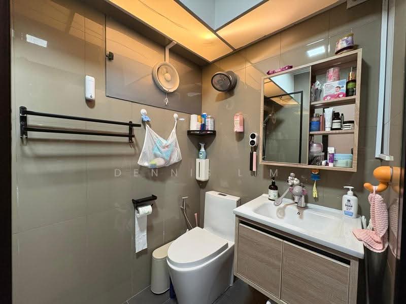 310B Punggol Walk, 310B Punggol Walk, Hougang / Punggol / Sengkang, 3 Bedrooms, 990 sqft, HDB Flat For Sale, by Dennis Lim, 500250535 - Bathroom - PropertyGuru.com.sg