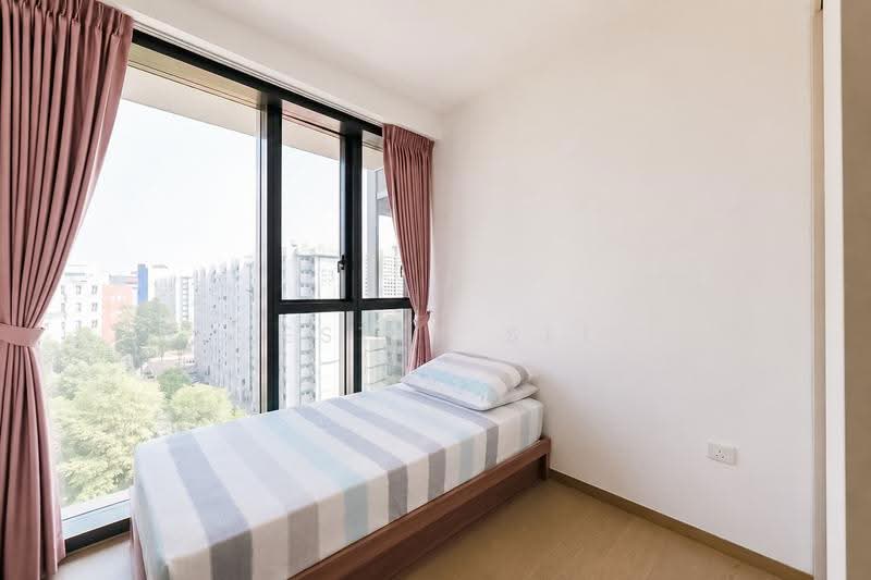Penrose, 28 Sims Drive, Eunos / Geylang / Paya Lebar, 3 Bedrooms, 1,055 sqft, Condominium For Sale, by Lester See, 500250556 - Bedroom - PropertyGuru.com.sg