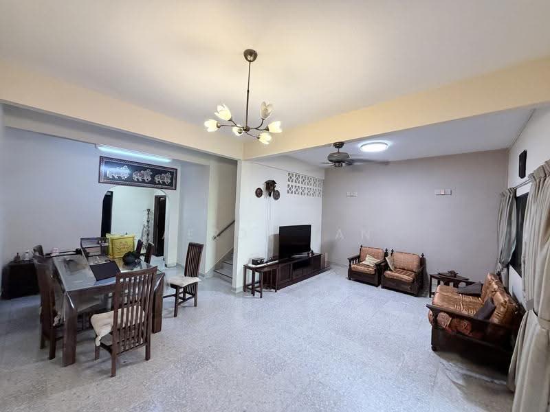 Hillview Estate, Jalan Gumilang, Dairy Farm / Bukit Panjang / Choa Chu Kang, 4 Bedrooms, 2,300 sqft, Terraced House For Rent, by Aeron Tan, 500250561 - PropertyGuru.com.sg