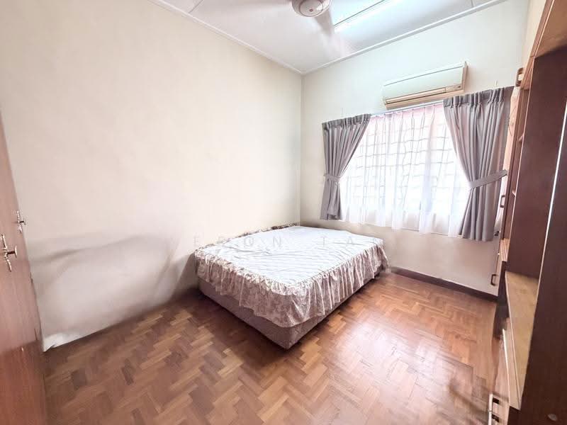 Hillview Estate, Jalan Gumilang, Dairy Farm / Bukit Panjang / Choa Chu Kang, 4 Bedrooms, 2,300 sqft, Terraced House For Rent, by Aeron Tan, 500250561 - PropertyGuru.com.sg