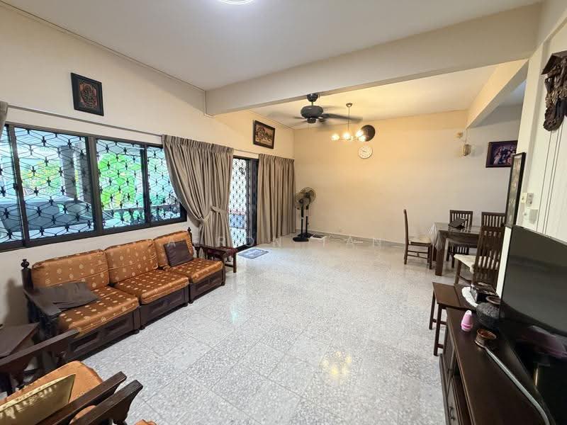 Hillview Estate, Jalan Gumilang, Dairy Farm / Bukit Panjang / Choa Chu Kang, 4 Bedrooms, 2,300 sqft, Terraced House For Rent, by Aeron Tan, 500250561 - PropertyGuru.com.sg