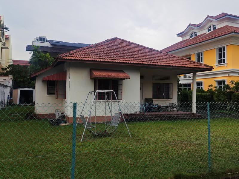 Exclusive! Bunglow@Frankel!, Siglap Plain / Frankel, East Coast / Marine Parade, 2 Bedrooms, 1,500 sqft, Bungalow House For Sale, by Ming !, 500250570 - PropertyGuru.com.sg