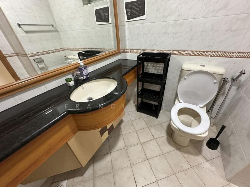 Guilin View, 20 Bukit Batok Street 52, Dairy Farm / Bukit Panjang / Choa Chu Kang, Room Rental, 130 sqft, Condominium For Rent, by Francis Lee, 500250576 - Bathroom - PropertyGuru.com.sg