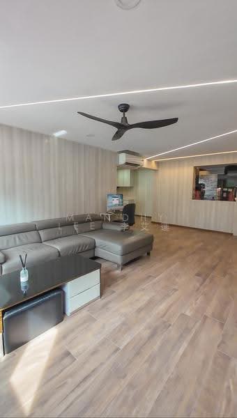 553 Ang Mo Kio Avenue 10, 553 Ang Mo Kio Avenue 10, Ang Mo Kio / Bishan / Thomson, 3 Bedrooms, 1,281 sqft, HDB Flat For Sale, by Mandhy Lee 李艾蓮, 500250581 - Living Room - PropertyGuru.com.sg