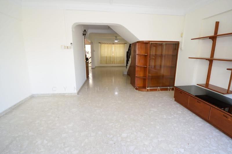 145 Bedok Reservoir Road, 145 Bedok Reservoir Road, Bedok / Upper East Coast, 3 Bedrooms, 1,539 sqft, HDB Flat For Sale, by Cynthia Chan, 500250588 - Living Room - PropertyGuru.com.sg