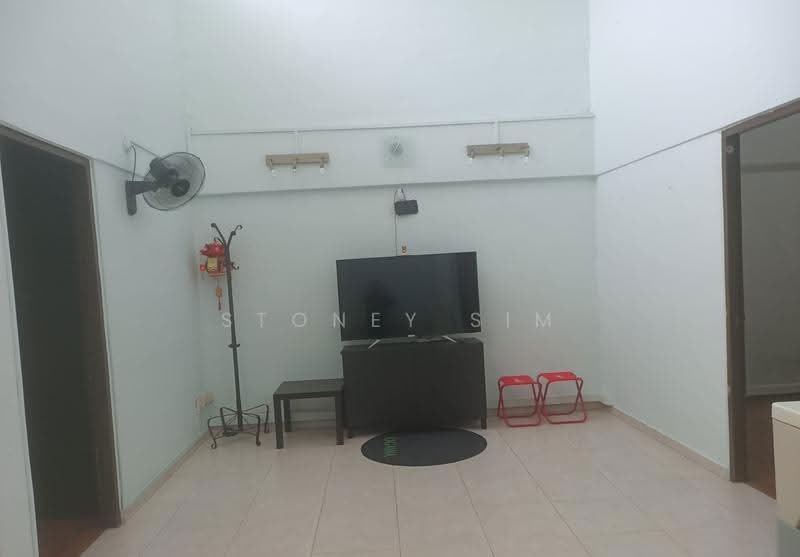 721 Clementi West Street 2, 721 Clementi West Street 2, Buona Vista / West Coast / Clementi New Town, 2 Bedrooms, 904 sqft, HDB Flat For Sale, by Stoney Sim, 500250607 - Living Room - PropertyGuru.com.sg
