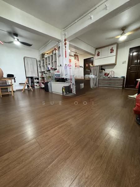 209 Boon Lay Place, 209 Boon Lay Place, Boon Lay / Jurong / Tuas, 6 Bedrooms, 1,399 sqft, HDB Flat For Sale, by Sue Ooi, 500250610 - Living Room - PropertyGuru.com.sg