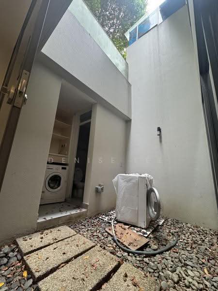 Hillcrest Villa, 1U Hillcrest Road, Newton / Novena, 5 Bedrooms, 3,100 sqft, Cluster House For Rent, by Denise Lee, 500250617 - Bathroom - PropertyGuru.com.sg
