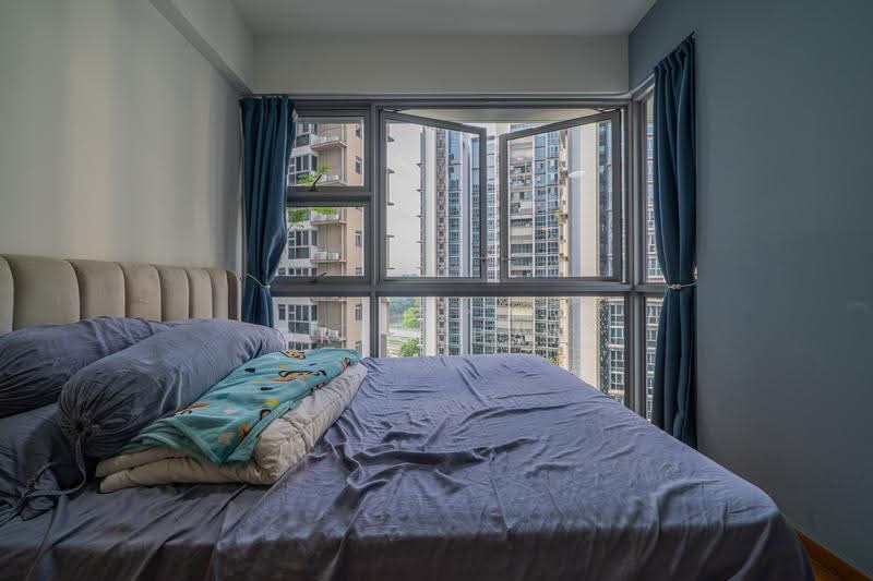 RiverTrees Residences, 27 Fernvale Close, Seletar / Yio Chu Kang, 2 Bedrooms, 581 sqft, Condominium For Sale, by Greg Pan, 500250621 - Master Bedroom - PropertyGuru.com.sg