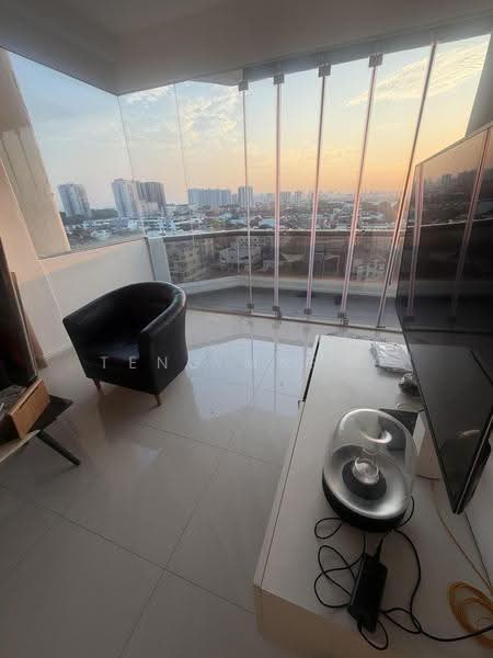 Eastern Lagoon II, 200 Upper East Coast Road, East Coast / Marine Parade, 1 Bedroom, 753 sqft, Condominium For Rent, by Teng Marry, 500250632 - Balcony - PropertyGuru.com.sg