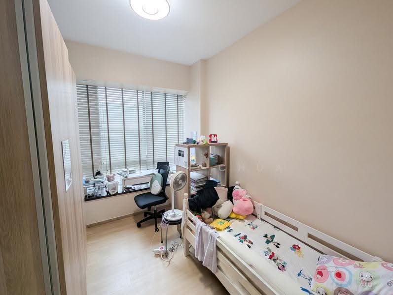 Rosewood Suites, 63 Rosewood Drive, Admiralty / Woodlands, 4 Bedrooms, 1,518 sqft, Condominium For Sale, by Adrian Chua, 500250683 - Bedroom 2 - PropertyGuru.com.sg
