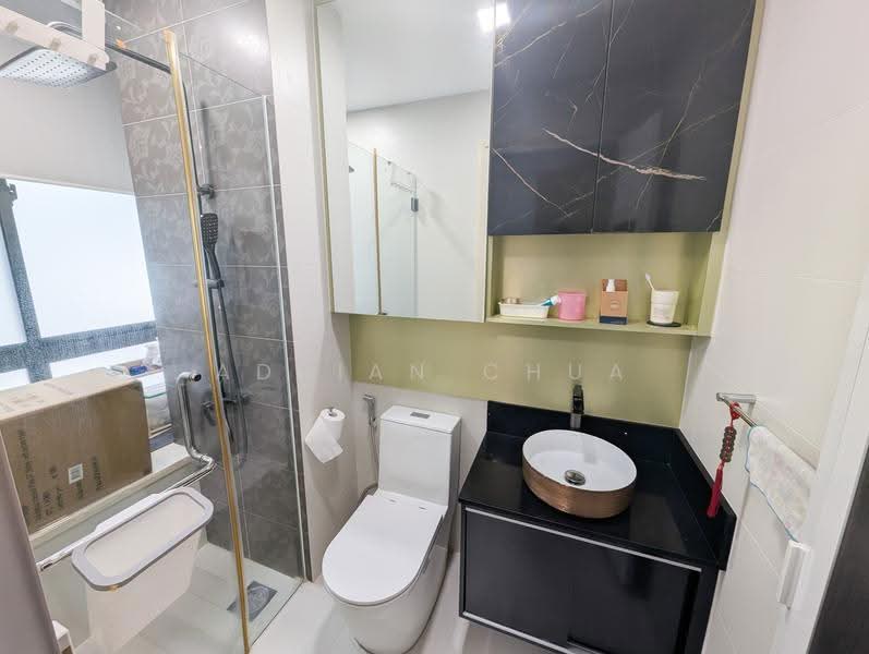 Rosewood Suites, 63 Rosewood Drive, Admiralty / Woodlands, 4 Bedrooms, 1,518 sqft, Condominium For Sale, by Adrian Chua, 500250683 - En-suite bathroom - PropertyGuru.com.sg