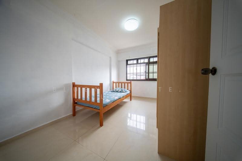 985A Buangkok Crescent, 985A Buangkok Crescent, Hougang / Punggol / Sengkang, 3 Bedrooms, 914 sqft, HDB Flat For Sale, by JOREEN LIM, 500250698 - Bedroom - PropertyGuru.com.sg
