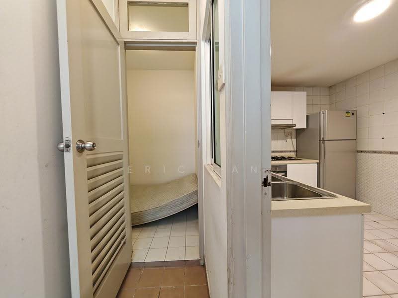 Royal Palm Mansions, 330 Pasir Panjang Road, Buona Vista / West Coast / Clementi New Town, 3 Bedrooms, 1,238 sqft, Condominium For Rent, by Eric Gan, 500250704 - Utility Room - PropertyGuru.com.sg