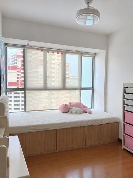 The Metropolitan Condominium, 6 Alexandra View, Alexandra / Commonwealth, 2 Bedrooms, 840 sqft, Condominium For Rent, by Laura Zheng, 500250737 - Bedroom - PropertyGuru.com.sg