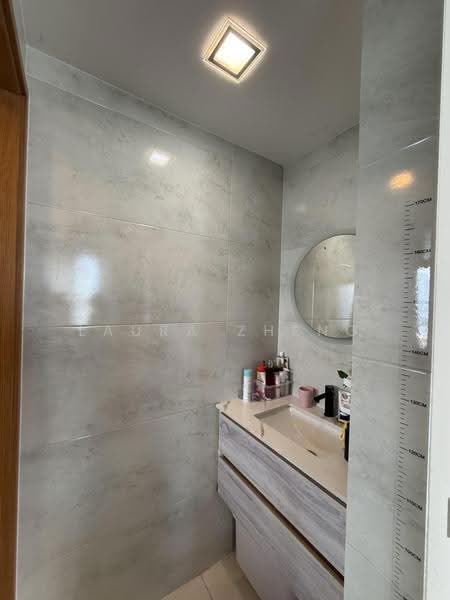 The Metropolitan Condominium, 6 Alexandra View, Alexandra / Commonwealth, 2 Bedrooms, 840 sqft, Condominium For Rent, by Laura Zheng, 500250737 - Bathroom - PropertyGuru.com.sg