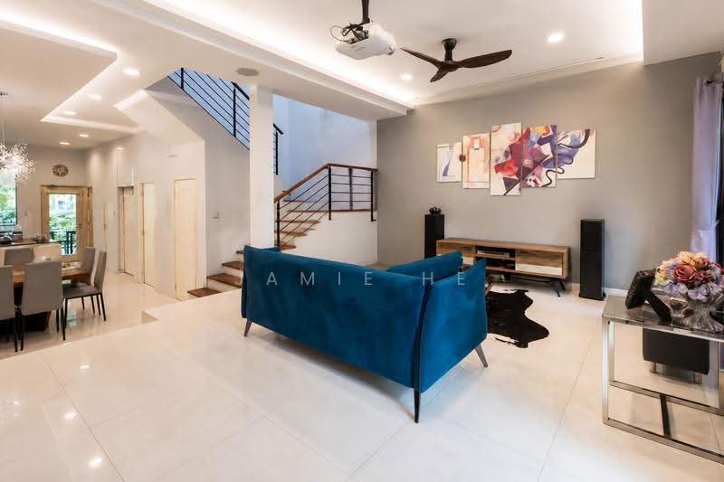 Rare Move-In Ready Terrace in Pemimpin. 1KM to Catholic High!, Ang Mo Kio / Bishan / Thomson, 4 Bedrooms, 2,500 sqft, Terraced House For Sale, by Jamie He, 500250739 - Living Room - PropertyGuru.com.sg