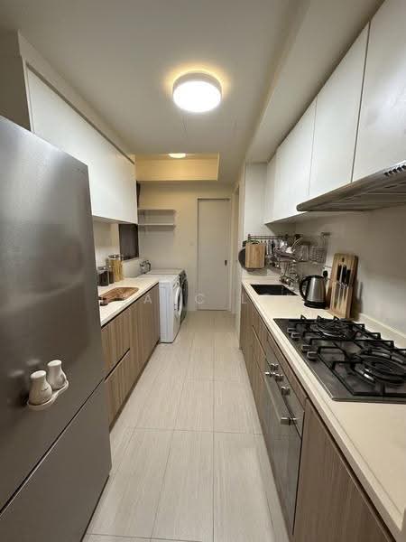 Hundred Palms Residences, 270 Yio Chu Kang Road, Hougang / Punggol / Sengkang, 3 Bedrooms, 958 sqft, Condominium For Sale, by Isaac Lee, 500250740 - Kitchen - PropertyGuru.com.sg