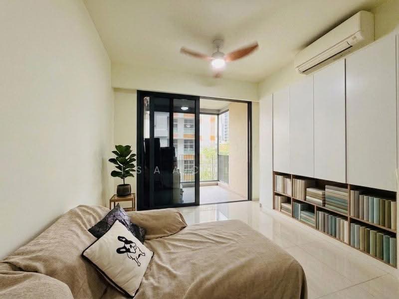 Hundred Palms Residences, 270 Yio Chu Kang Road, Hougang / Punggol / Sengkang, 3 Bedrooms, 958 sqft, Condominium For Sale, by Isaac Lee, 500250740 - Living Room - PropertyGuru.com.sg