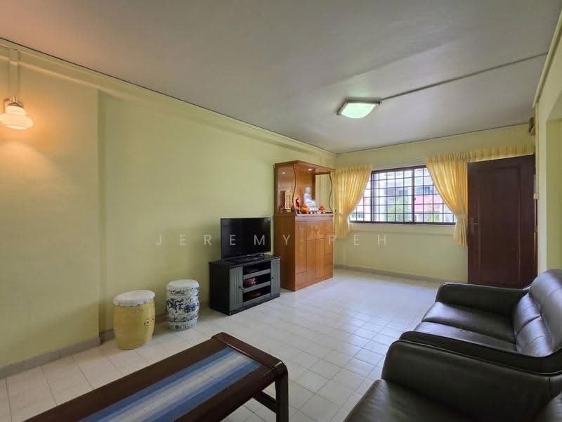 131 Yishun Street 11, 131 Yishun Street 11, Sembawang / Yishun, 3 Bedrooms, 1,130 sqft, HDB Flat For Sale, by Jeremy Peh, 500250741 - Living Room - PropertyGuru.com.sg