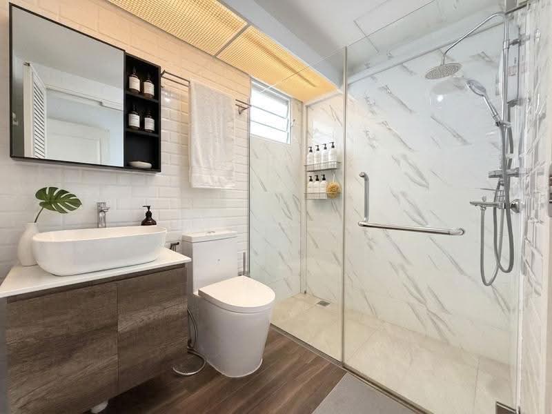 450C Bukit Batok West Avenue 6, 450C Bukit Batok West Avenue 6, Dairy Farm / Bukit Panjang / Choa Chu Kang, 3 Bedrooms, 1,238 sqft, HDB Flat For Sale, by Fai Muni, 500250747 - Bathroom - PropertyGuru.com.sg