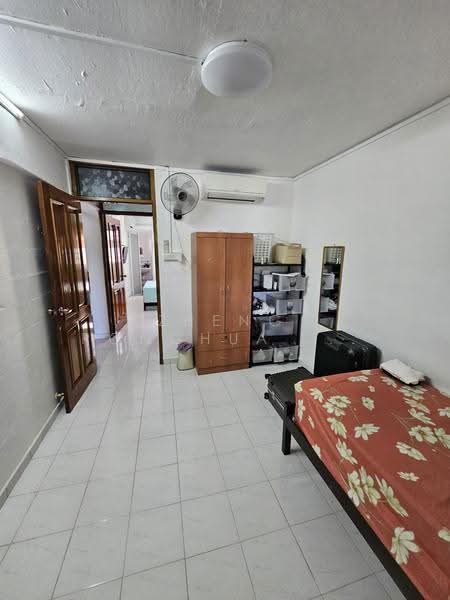 352 Clementi Avenue 2, 352 Clementi Avenue 2, Buona Vista / West Coast / Clementi New Town, Room Rental, 120 sqft, HDB Flat For Rent, by Zheng Ronghua 郑荣华, 500250750 - Bedroom - PropertyGuru.com.sg