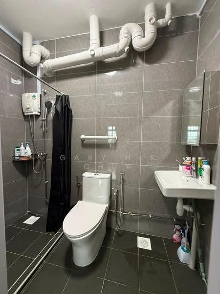 257 Serangoon Central Drive, 257 Serangoon Central Drive, Hougang / Punggol / Sengkang, 3 Bedrooms, 1,291 sqft, HDB Flat For Rent, by Gary H S Chua, 500250765 - Bathroom - PropertyGuru.com.sg