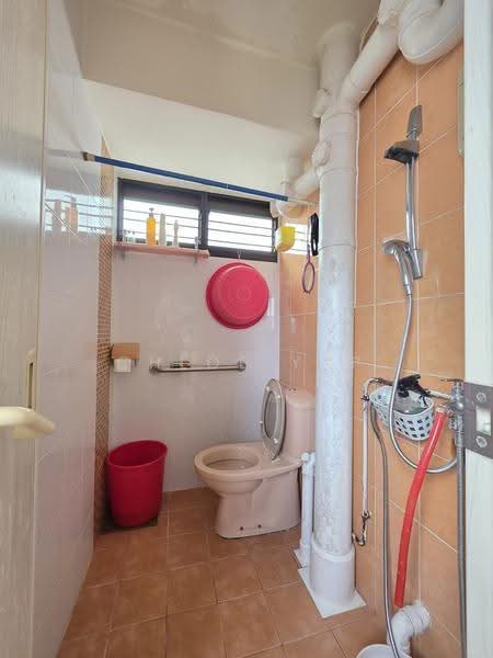 107 Bedok North Road, 107 Bedok North Road, Bedok / Upper East Coast, Room Rental, 150 sqft, HDB Flat For Rent, by Chloe Yap, 500250770 - Bathroom - PropertyGuru.com.sg