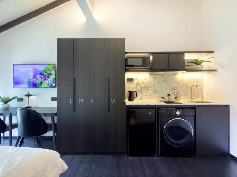 Coliwoo Resort Changi, Long-Term Rental with Resort Facilities, Pasir Ris / Tampines, 1 Bedroom, 220 sqft, Terraced House For Rent, by Coliwoo, 500250771 - Kitchen - PropertyGuru.com.sg