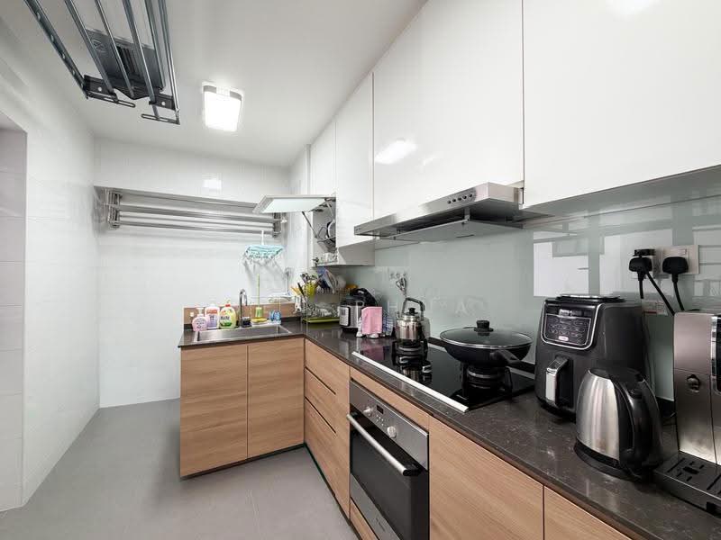 79E Toa Payoh Central, 79E Toa Payoh Central, Balestier / Toa Payoh, 3 Bedrooms, 979 sqft, HDB Flat For Sale, by Ben Phua, 500250786 - Kitchen - PropertyGuru.com.sg