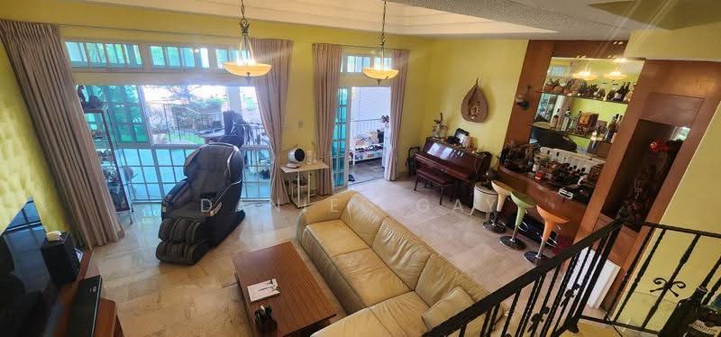 Seletar Garden, Cactus Road, Seletar / Yio Chu Kang, 4 Bedrooms, 3,100 sqft, Corner Terrace For Sale, by Daniel Gay, 500250801 - Split level Living & Dining areas - PropertyGuru.com.sg