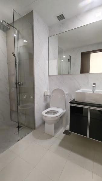 Loft @ Nathan, 31 Nathan Road, Tanglin / Holland / Bukit Timah, 1 Bedroom, 388 sqft, Condominium For Rent, by Sean See, 500250807 - Bathroom - PropertyGuru.com.sg