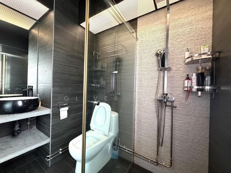 445A Fernvale Road, 445A Fernvale Road, Seletar / Yio Chu Kang, 3 Bedrooms, 1,011 sqft, HDB Flat For Sale, by Oliver Sho, 500250816 - Bathroom - PropertyGuru.com.sg